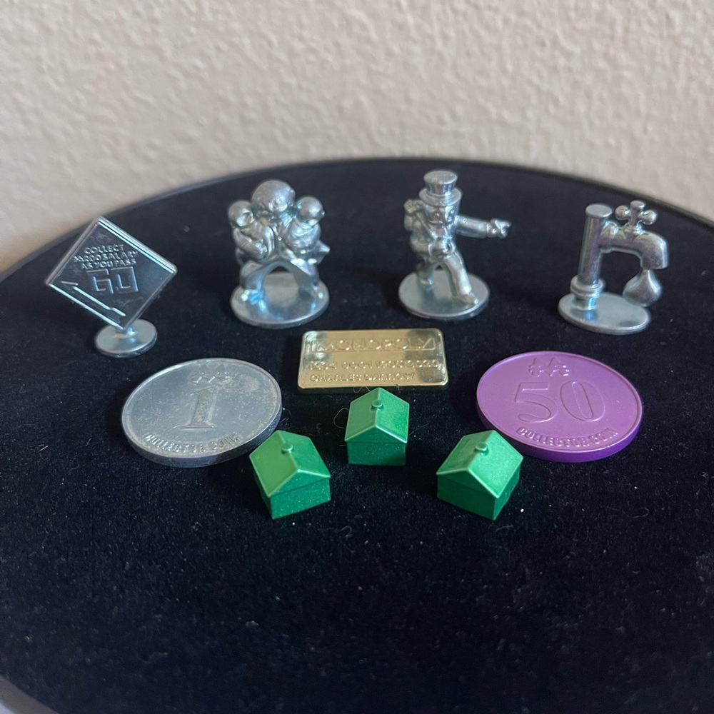 Monopoly Surprise Lot